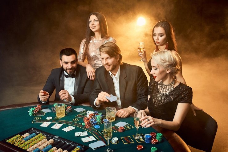 Dealer Yggdrasil suneo4d mengoperasikan roda roulette dengan presisi